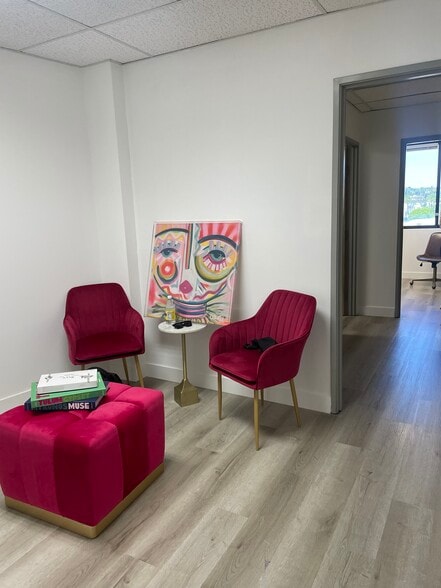 More Photos Of 4419 Van Nuys Blvd, Sherman Oaks Office For Sale