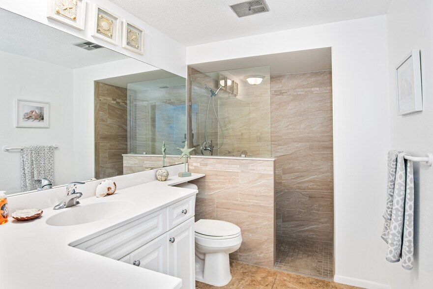 More Photos Of 217 Casey Key Rd, Nokomis Specialty For Sale
