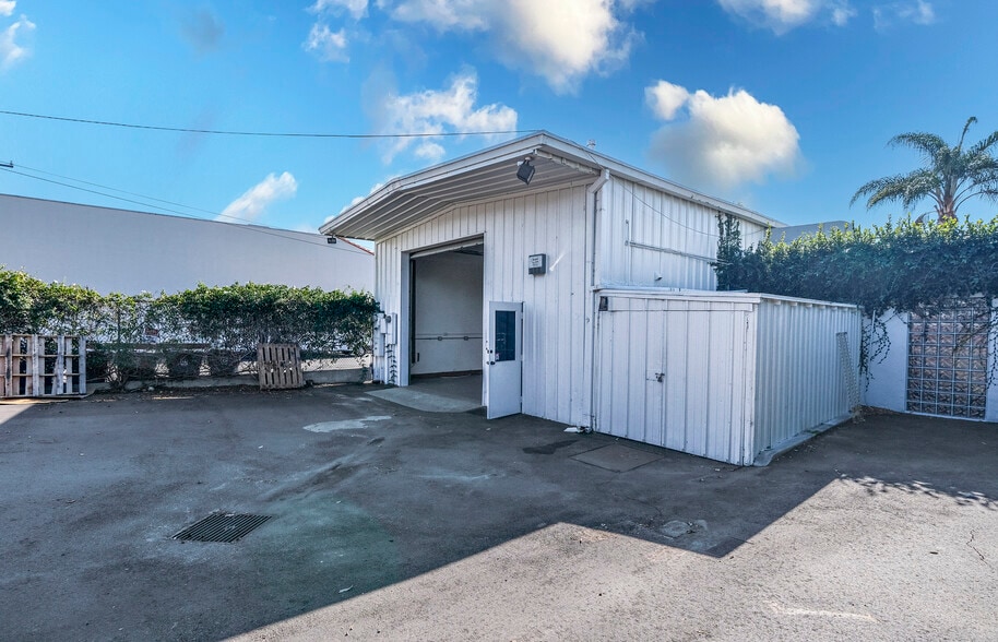More Photos Of 3030 State St, Santa Barbara Industrial For Lease