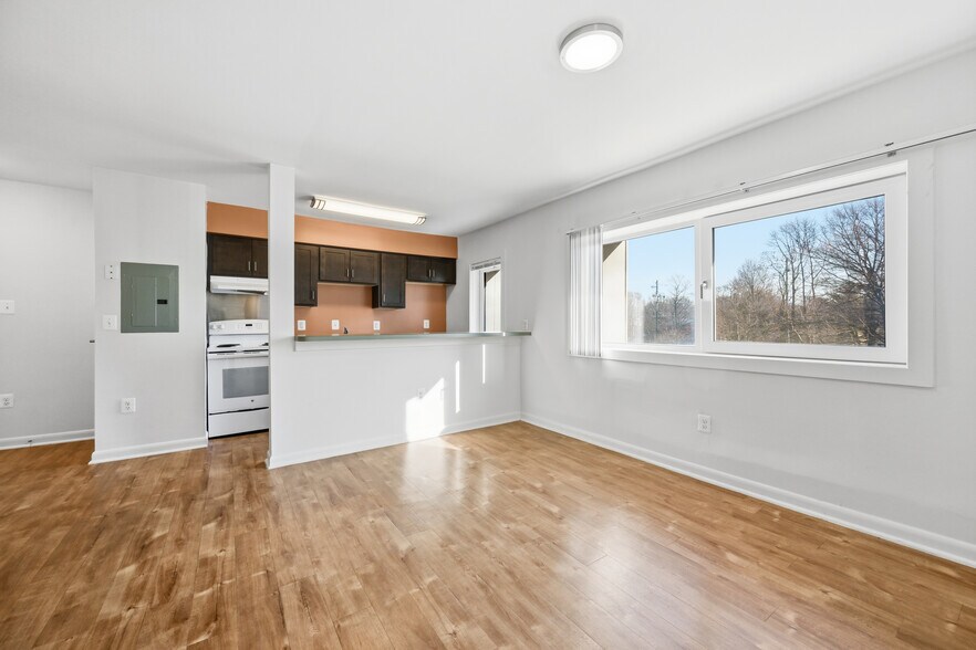 More Photos Of 5010 Southern Ave SE, Washington Apartments For Sale