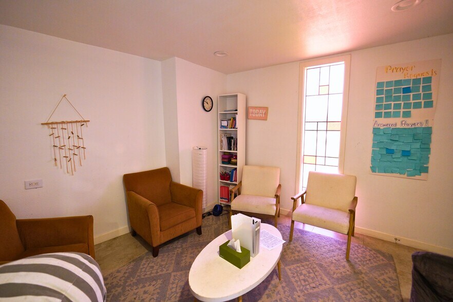 More Photos Of 6730 W Tidwell Rd, Houston Religious Facility For Lease