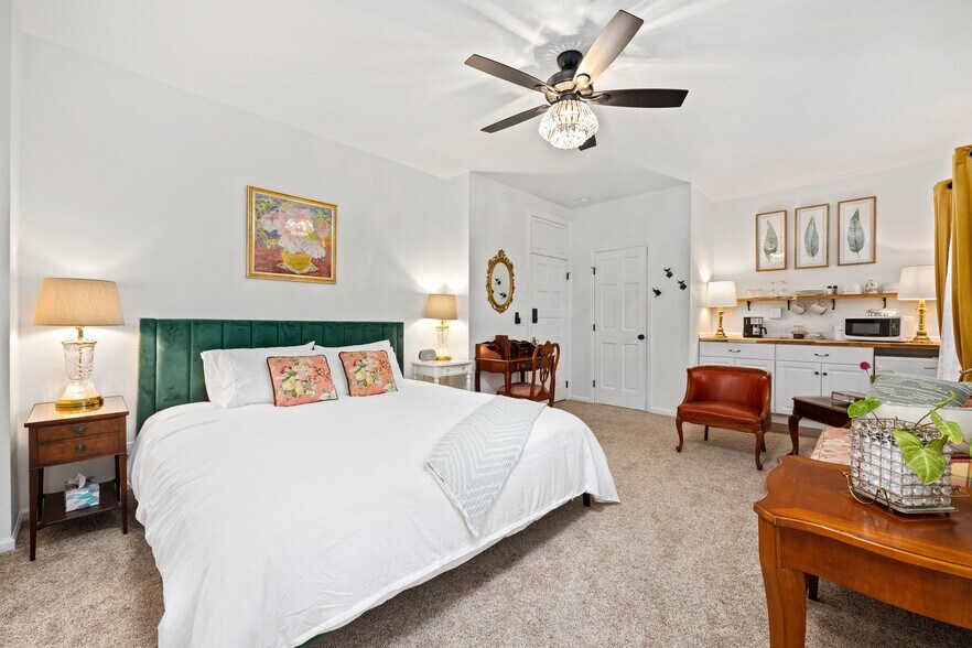 More Photos Of 1430 Race St, Denver Hotel For Sale