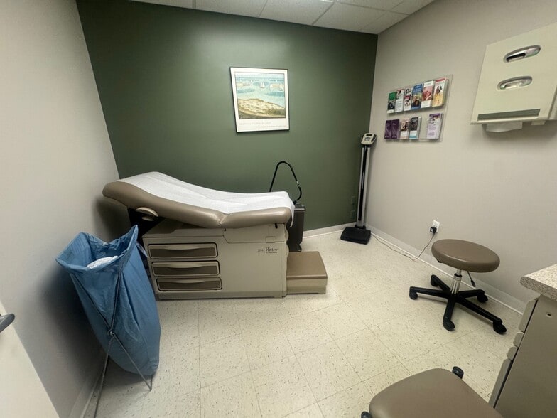 More Photos Of 359 Centre St, Nutley Office For Lease