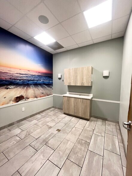 More Photos Of 1060 Cypress Pky, Kissimmee Medical For Lease