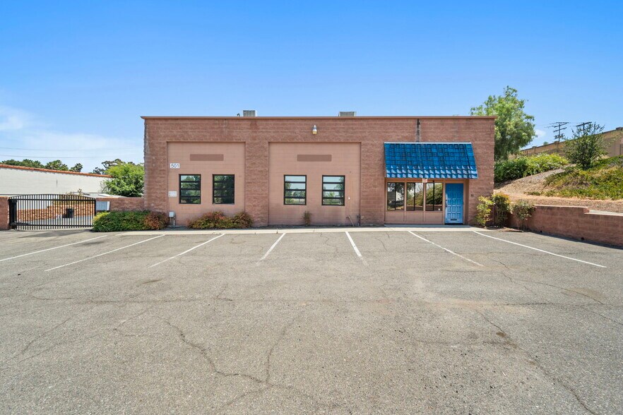 More Photos Of 501 Industrial Way, Fallbrook Manufacturing For Lease