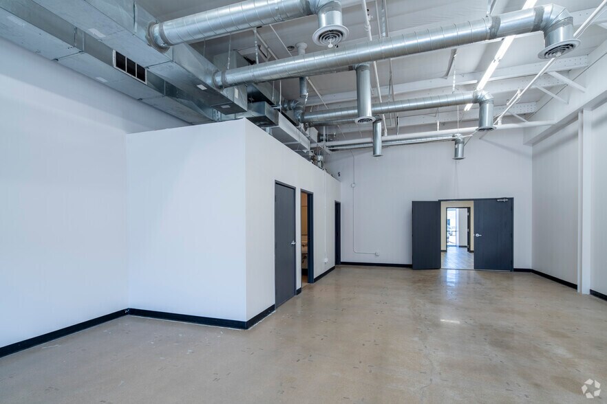 More Photos Of 7000 Broadway, Denver Unknown For Lease