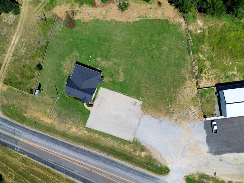 More Photos Of 192 W US Highway 380, Bridgeport Office For Sale