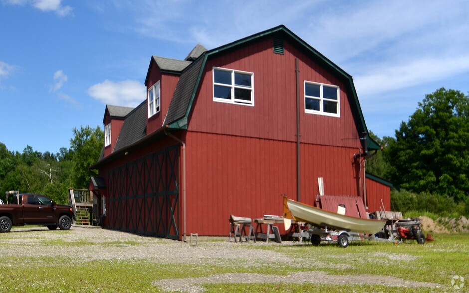 More Photos Of 11 Fields Ln, Brewster Village Service For Lease