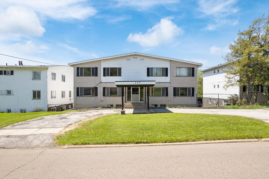 Primary Photo Of 552 Treeside Dr, Akron Apartments For Sale