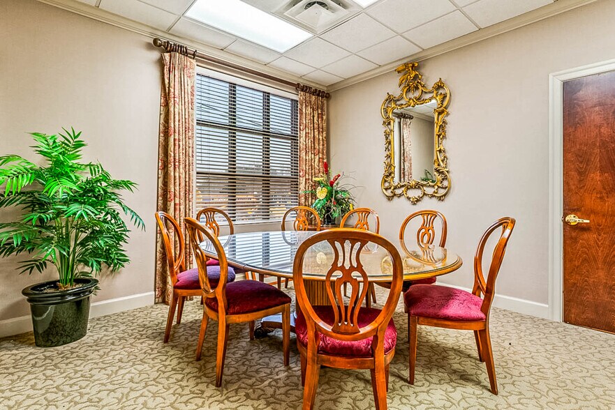 More Photos Of 865 Ga-20/81 Hwy, McDonough Bank For Sale