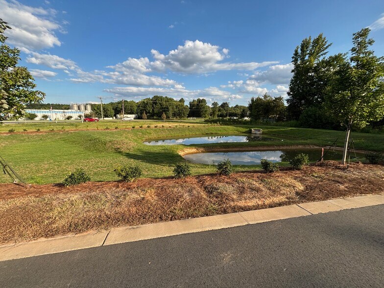 More Photos Of 3405 Wesley Chapel Stouts Rd, Monroe Warehouse For Lease