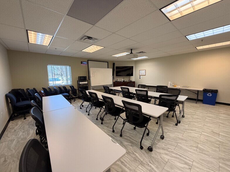 More Photos Of 9221 Quivira Rd, Overland Park Medical For Sale