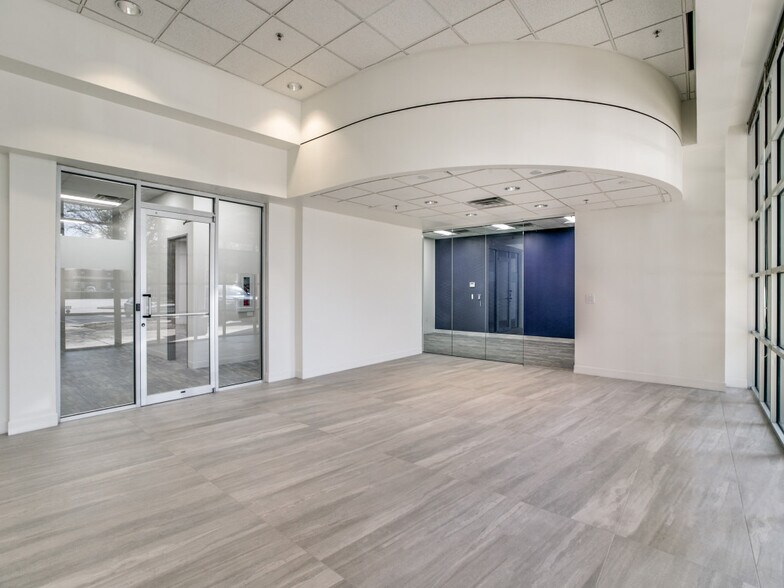 More Photos Of 1322 Crestside Dr, Coppell Office For Lease