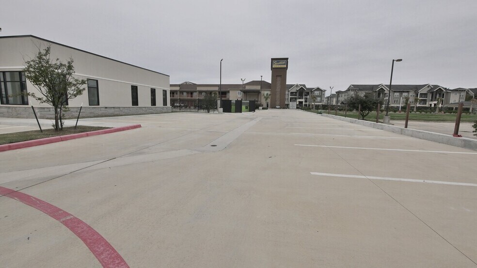 More Photos Of 23406 Kingsland Blvd, Katy Loft Creative Space For Lease