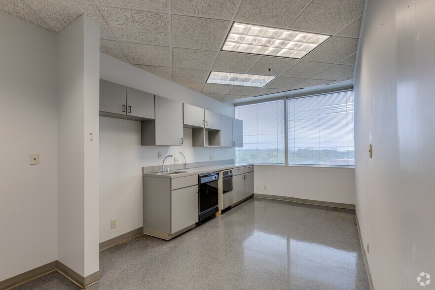 Photo of 7th Floor Ste 700