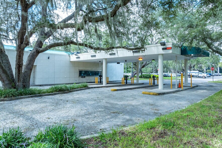 More Photos Of 15302 Amberly Dr, Tampa Bank For Lease