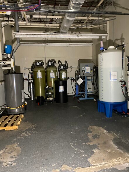 More Photos Of 4300-4302 Fairmont Pky, Pasadena Unknown For Lease