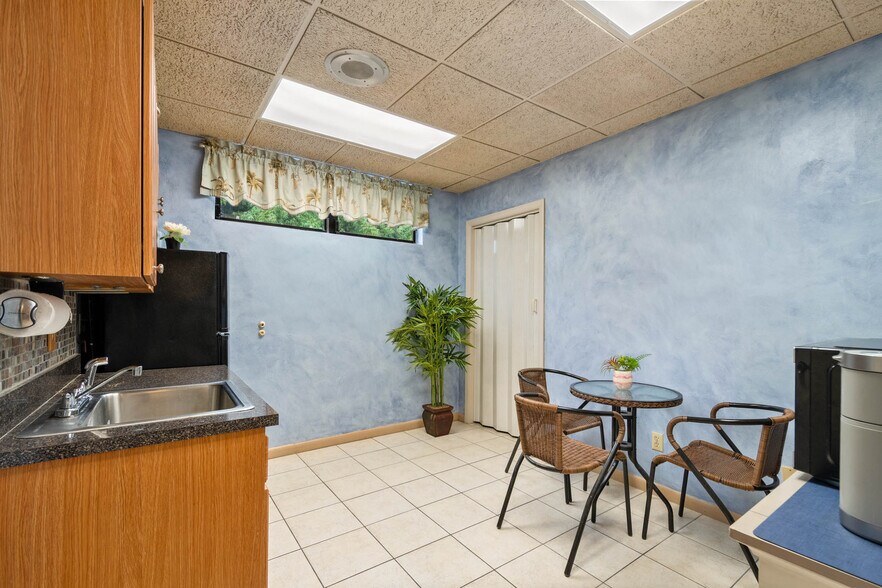 More Photos Of 3027 Aloma Ave, Winter Park Medical For Sale