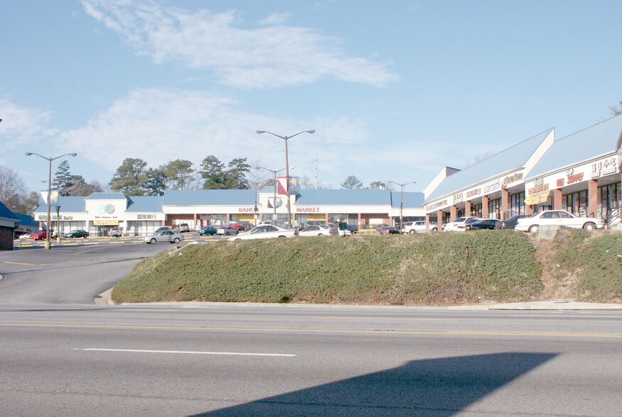 More Photos Of 5150 Buford Hwy NE, Doraville Storefront For Lease