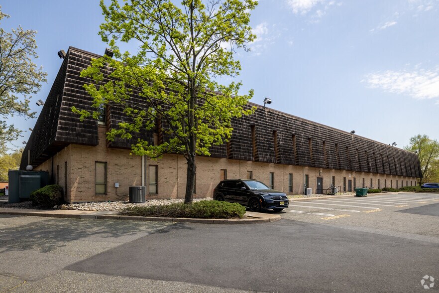 More Photos Of 14 Ridgedale Ave, Cedar Knolls Medical For Lease