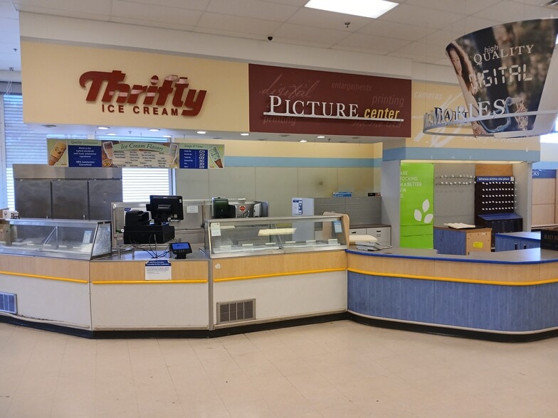 More Photos Of 47985 Monroe St, Indio Drugstore For Sale