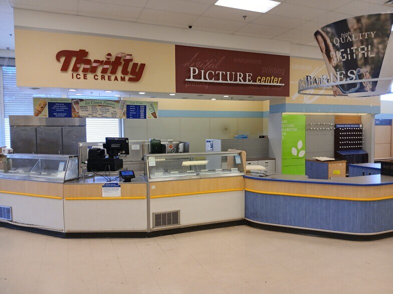 More Photos Of 47985 Monroe St, Indio Drugstore For Lease