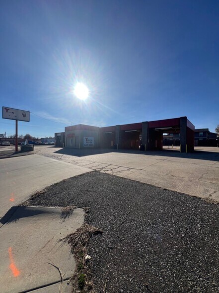 More Photos Of 1226 S Holly Ave, Yukon Carwash For Sale