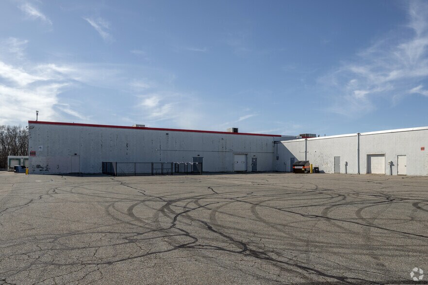 More Photos Of 500-950 Kings Hwy, New Bedford Unknown For Lease
