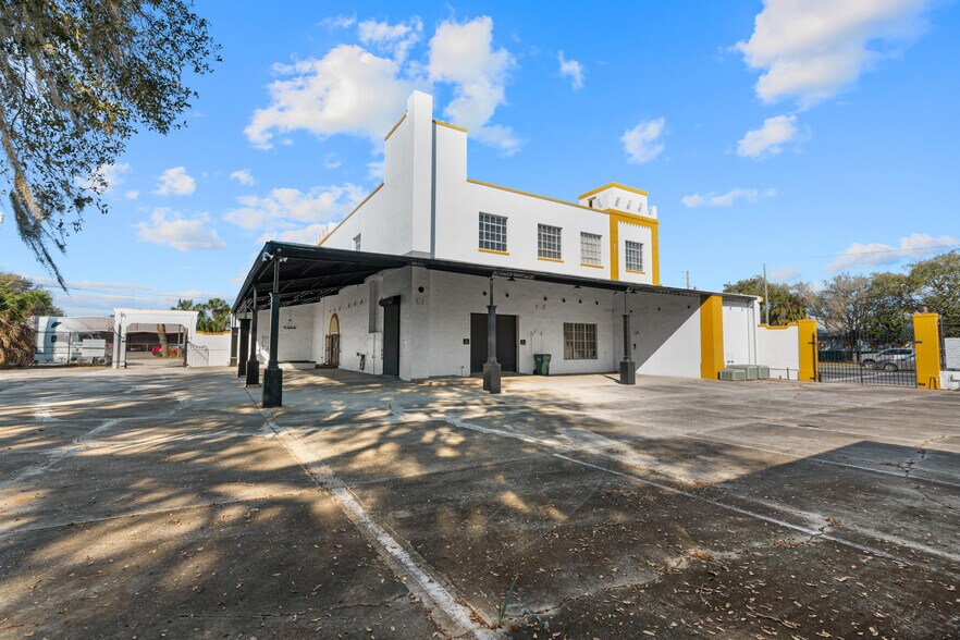 More Photos Of 939 N Magnolia Ave, Ocala Freestanding For Sale