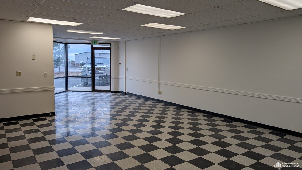 More Photos Of 14125-14133 Mead St, Longmont Flex For Lease