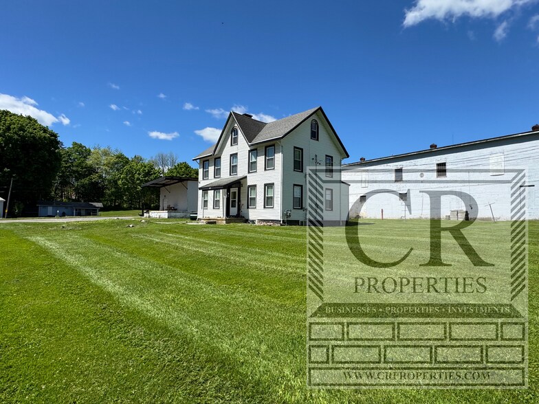More Photos Of 155 Vineyard Ave, Highland Service For Sale