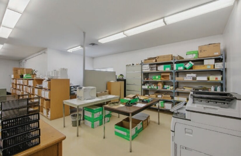 More Photos Of 5526 Dorset St, Burnaby Light Distribution For Sale