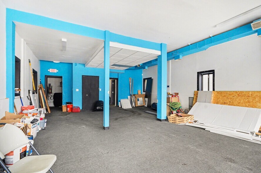 More Photos Of 1638 S Wayne Rd, Westland Storefront Retail Residential For Lease