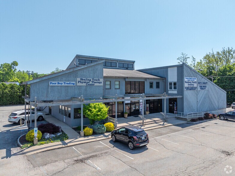 Primary Photo Of 225 State Route 23 S, Hamburg Office For Sale