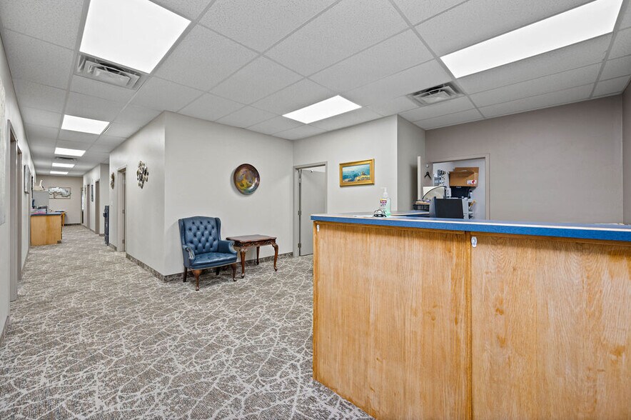 More Photos Of 2960 N Academy Blvd, Colorado Springs Office For Sale