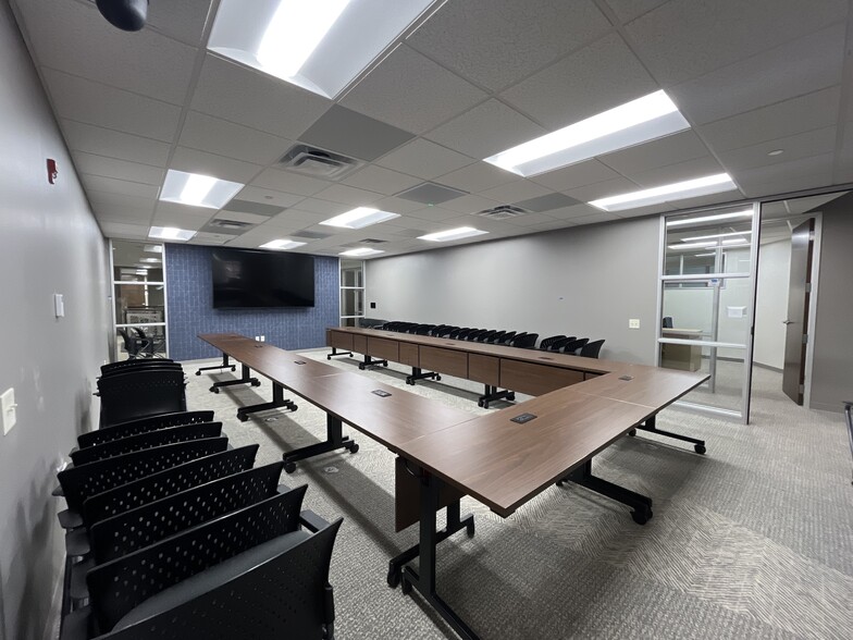 More Photos Of 369 Franklin St, Buffalo Office For Sale