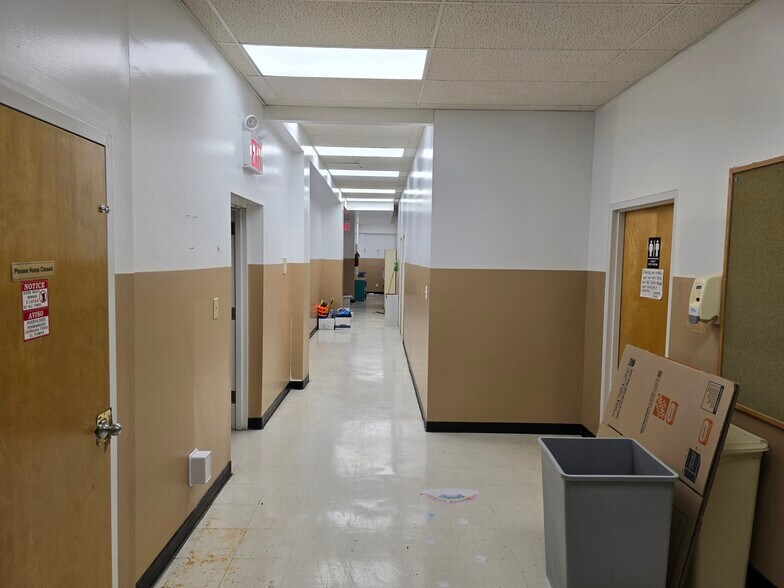 More Photos Of 80 Woodrow Rd, Staten Island Daycare Center For Lease