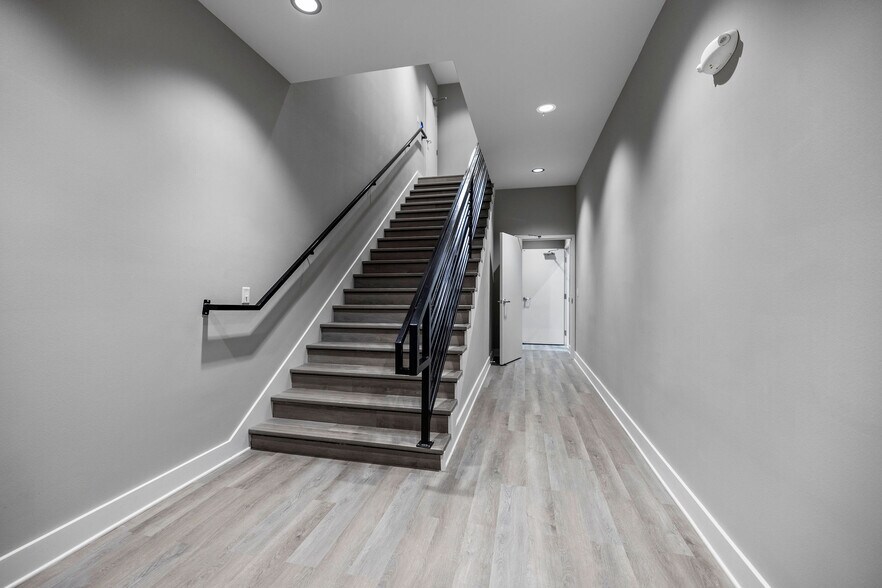 More Photos Of 44530 Hood Rd, Hammond Industrial For Sale