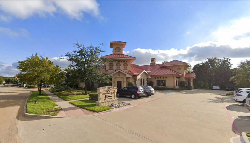 Primary Photo Of 201 Players Cir, Southlake Office For Sale