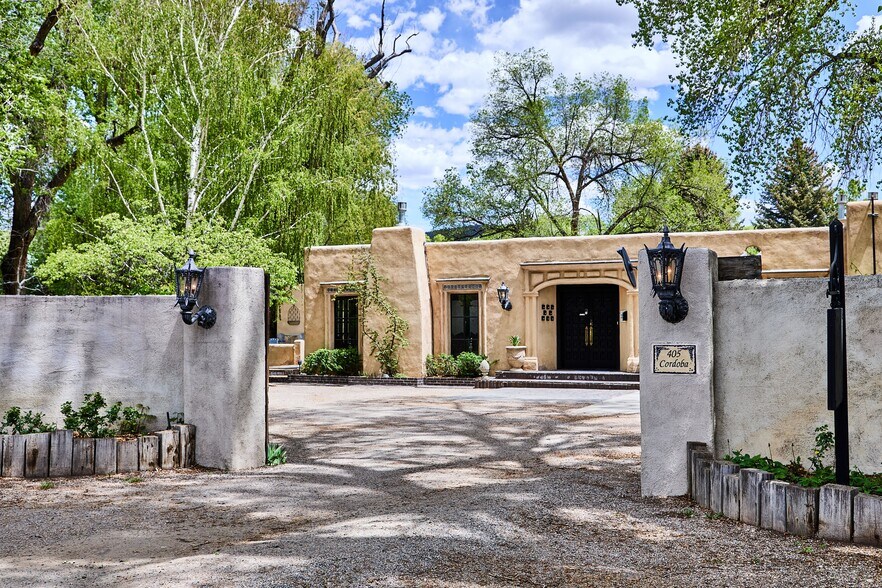 More Photos Of 405 Cordoba Ln, Taos Hotel For Sale