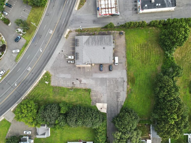 More Photos Of 427 N Elm St, Westfield Drugstore For Lease