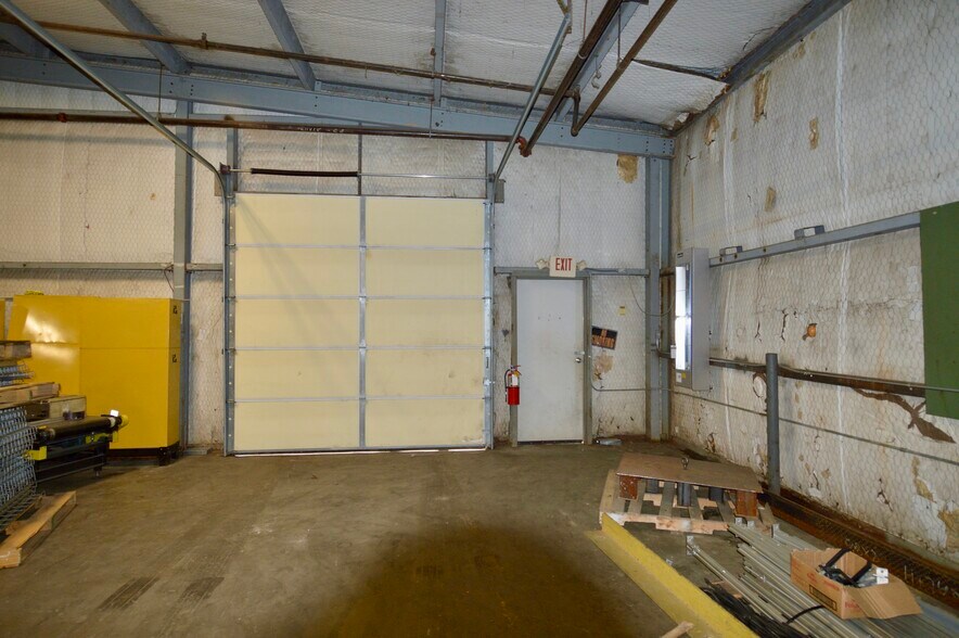 More Photos Of 1300 S Bolton St, Jacksonville Warehouse For Sale