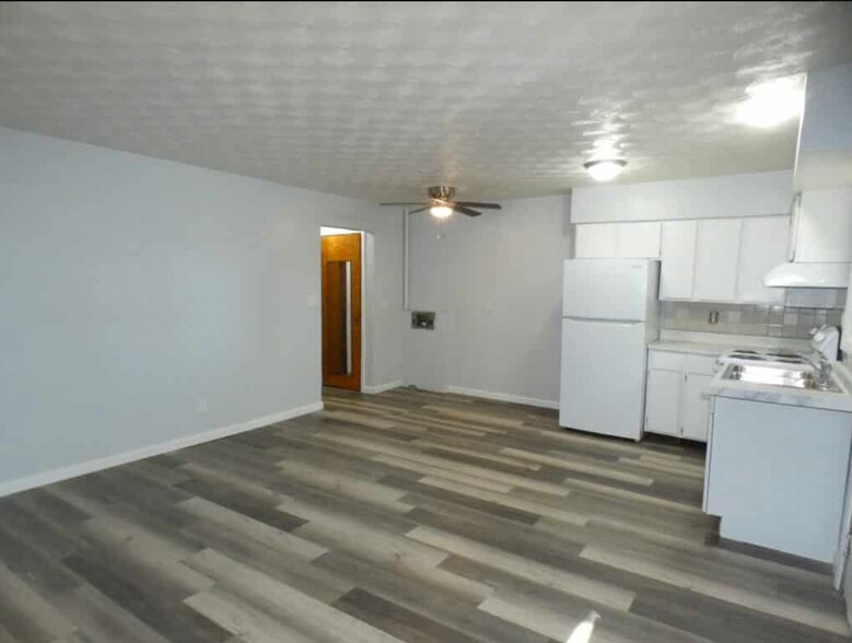 More Photos Of 105 S Washington St, Sparta Apartments For Sale