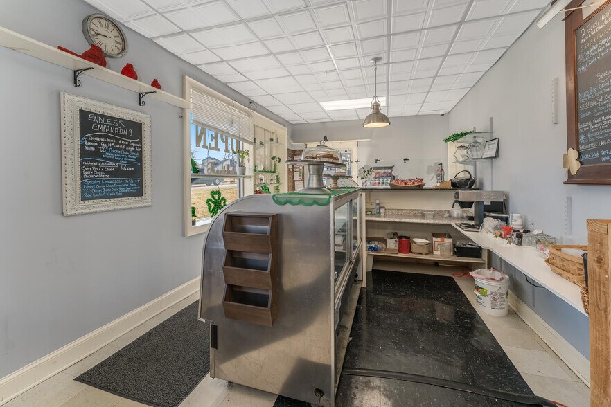 More Photos Of 615 3rd Ave, Alpha Freestanding For Sale