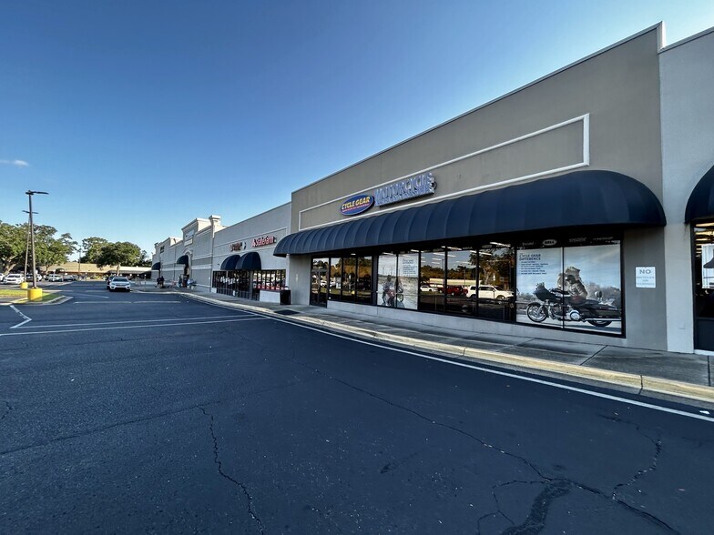 More Photos Of 5007 N Davis Hwy, Pensacola Unknown For Lease