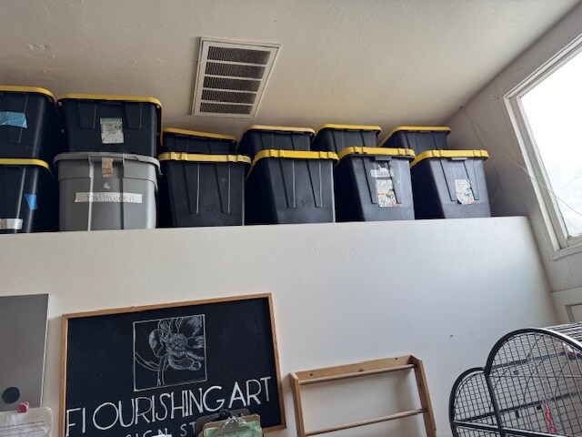 More Photos Of 407-413 E 19th St, Bakersfield Storefront For Sale