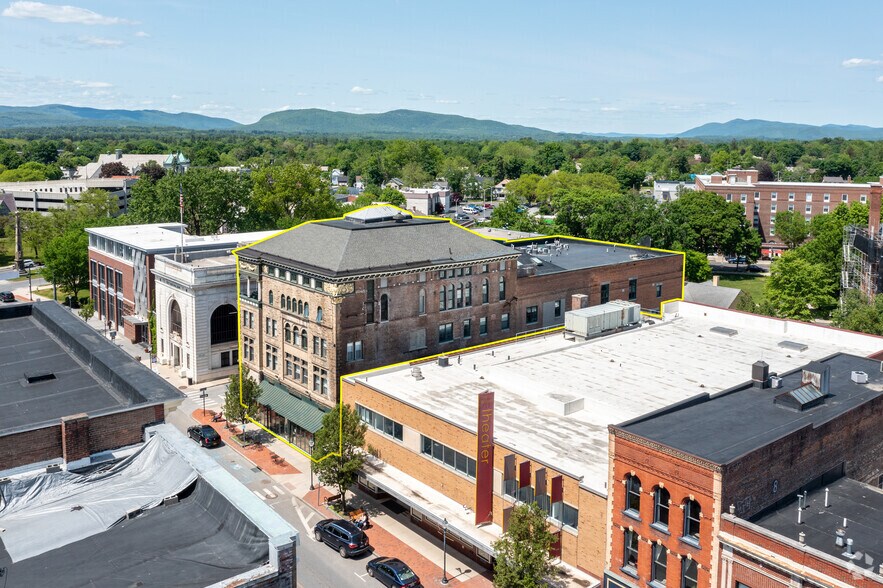 More Photos Of 221 Glen St, Glens Falls Apartments For Lease