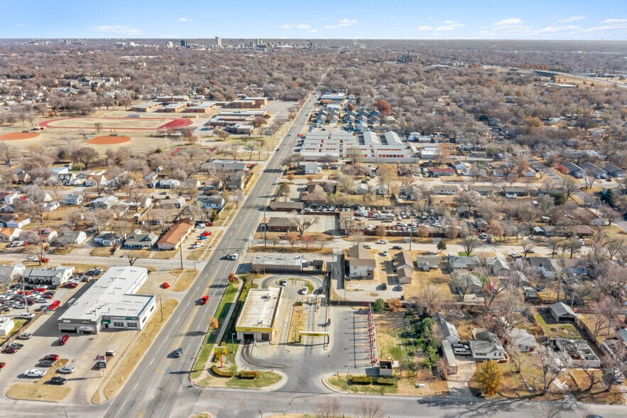 More Photos Of 3825 W Maple St, Wichita Carwash For Sale