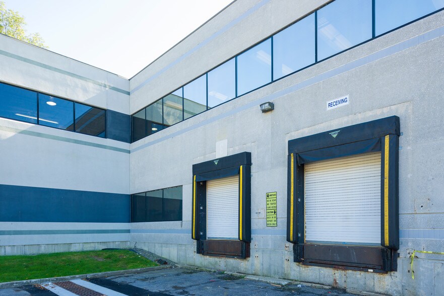 More Photos Of 1 Waterview Dr, Shelton Light Distribution For Lease