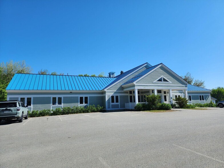 More Photos Of 899 Central St, Millinocket Medical For Sale